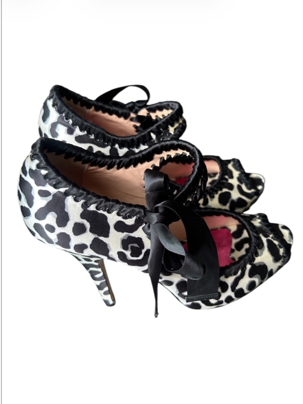 Betsey Johnson Mary Jane Bow Peep Toe Pumps Black White Animal Print Heels Sz 7